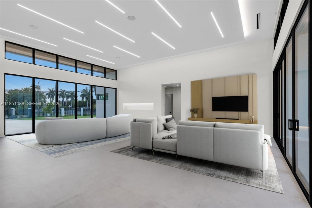 12190 NW 6th St, Miami, FL 33182 Photo