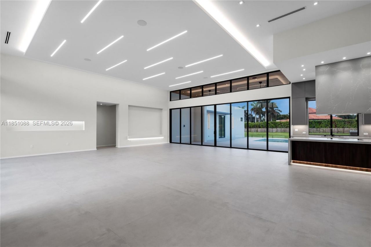 12190 NW 6th St, Miami, FL 33182 Photo