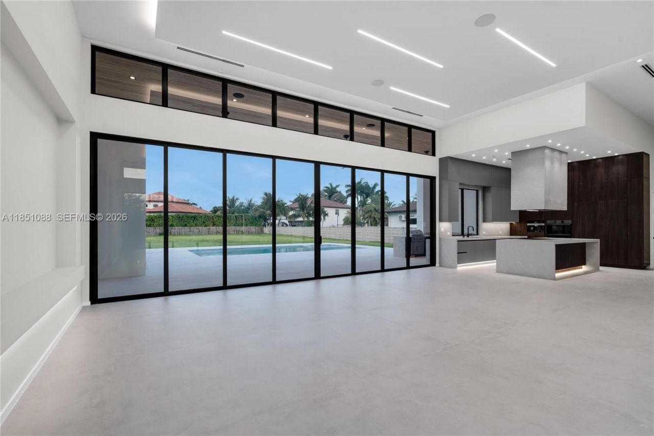 12190 NW 6th St, Miami, FL 33182 Photo