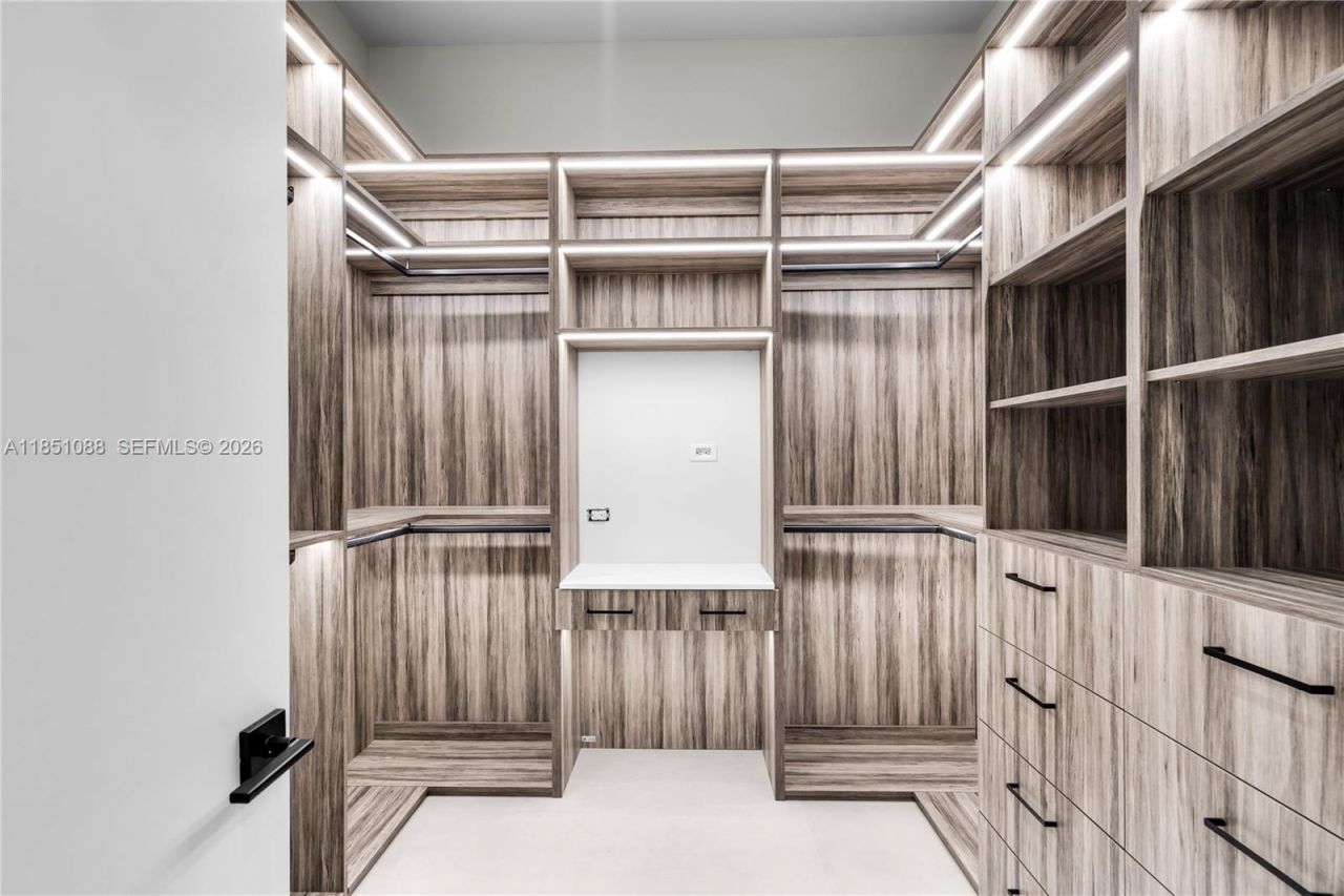 12190 NW 6th St, Miami, FL 33182 Photo