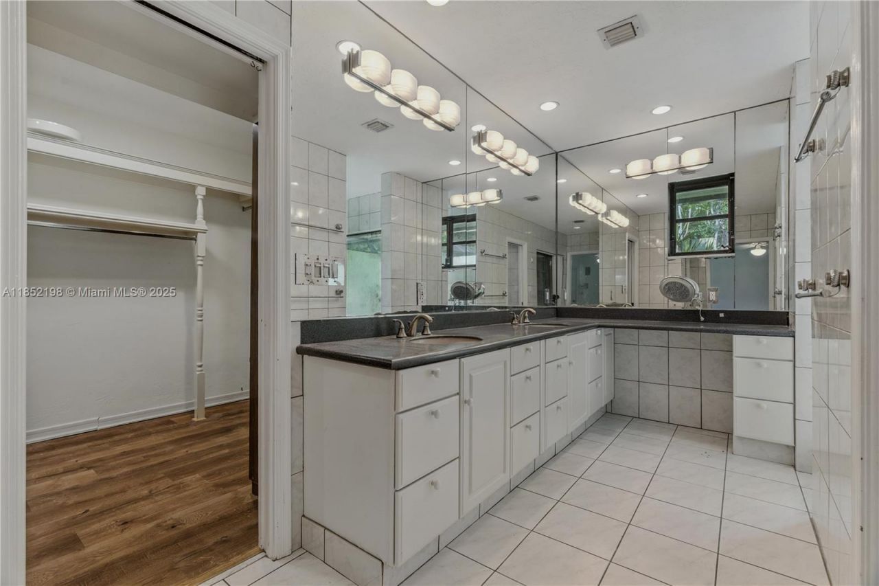 17900 SW 77th Ave, Palmetto Bay, FL 33157 Photo