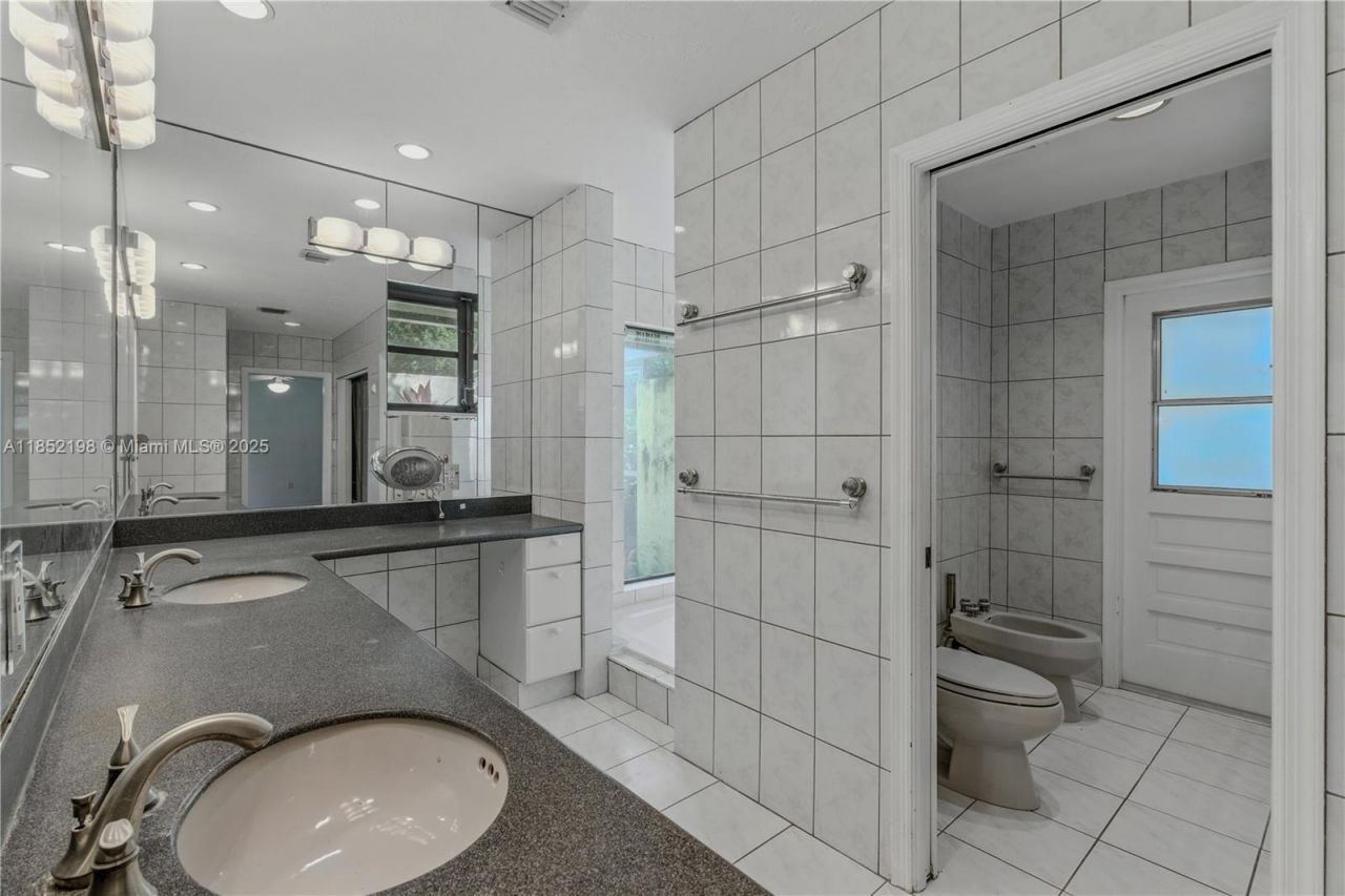 17900 SW 77th Ave, Palmetto Bay, FL 33157 Photo