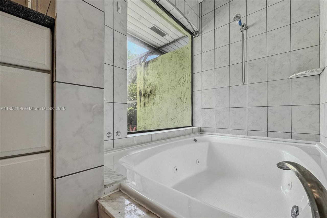 17900 SW 77th Ave, Palmetto Bay, FL 33157 Photo