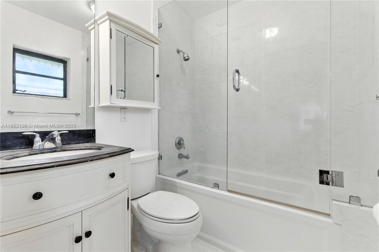 17900 SW 77th Ave, Palmetto Bay, FL 33157 Photo