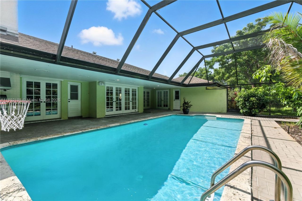 17900 SW 77th Ave, Palmetto Bay, FL 33157 Photo