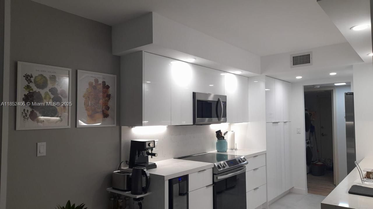 2751 S Ocean Dr, Unit 1406-S, Hollywood, FL 33019 Photo