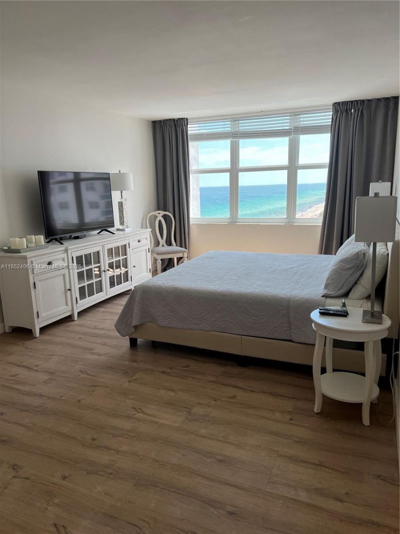 2751 S Ocean Dr, Unit 1406-S, Hollywood, FL 33019 Photo