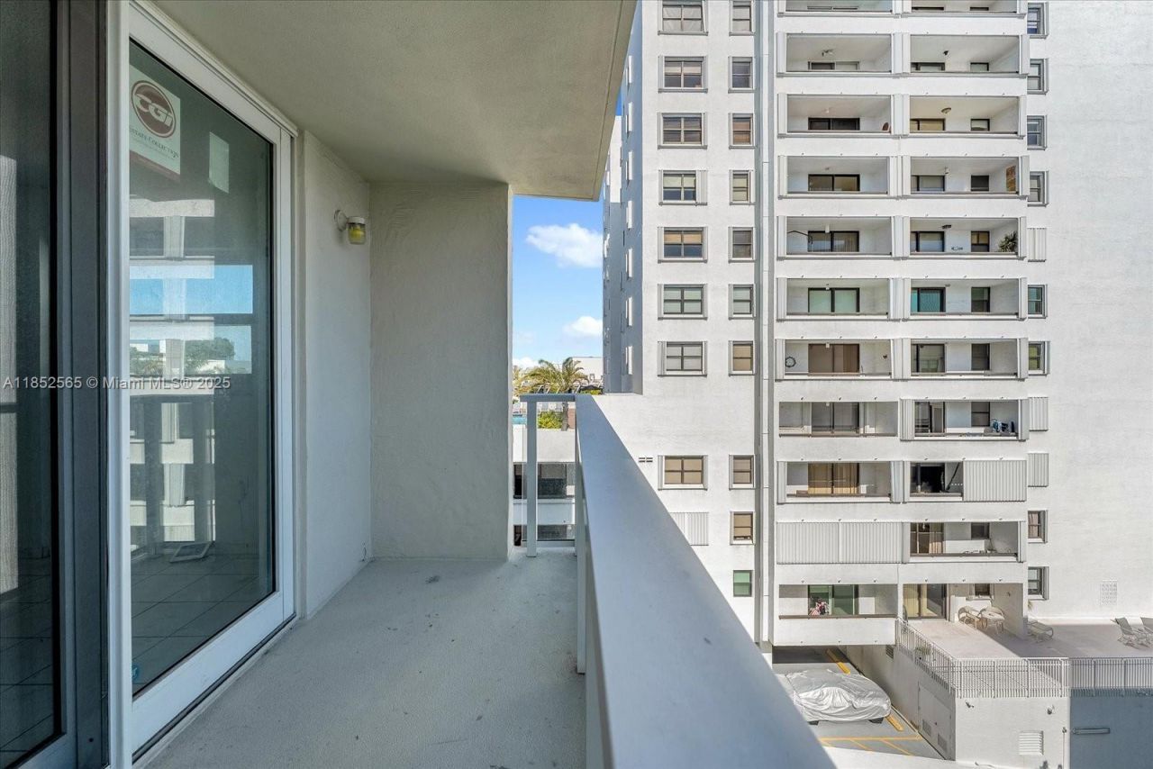 1750 James Ave, Unit 7L, Miami Beach, FL 33139 Photo