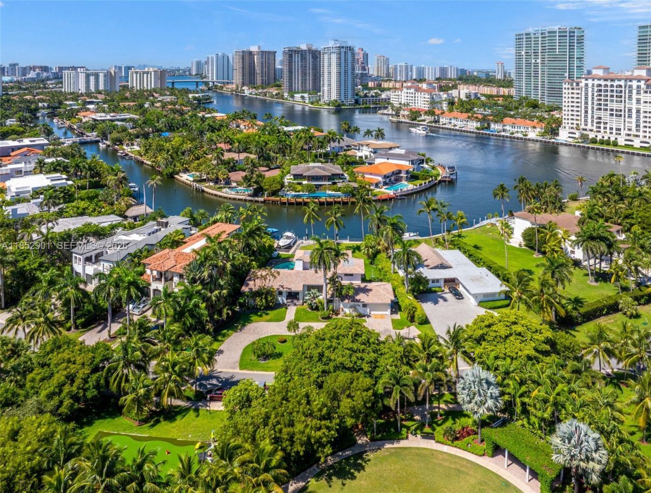 268 S Parkway, Golden Beach, FL 33160 Photo