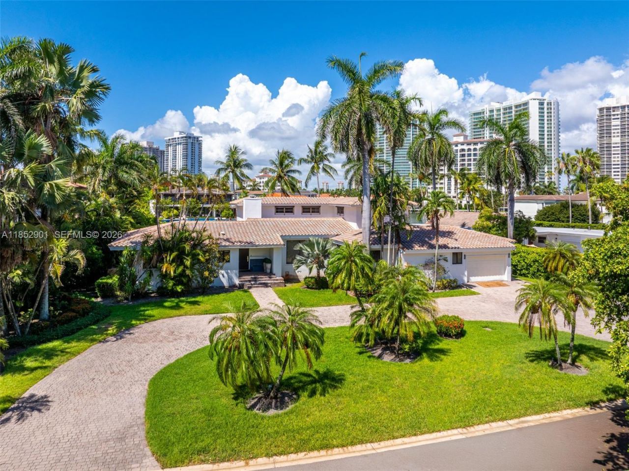 268 S Parkway, Golden Beach, FL 33160 Photo