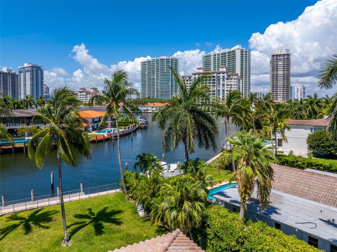 268 S Parkway, Golden Beach, FL 33160 Photo