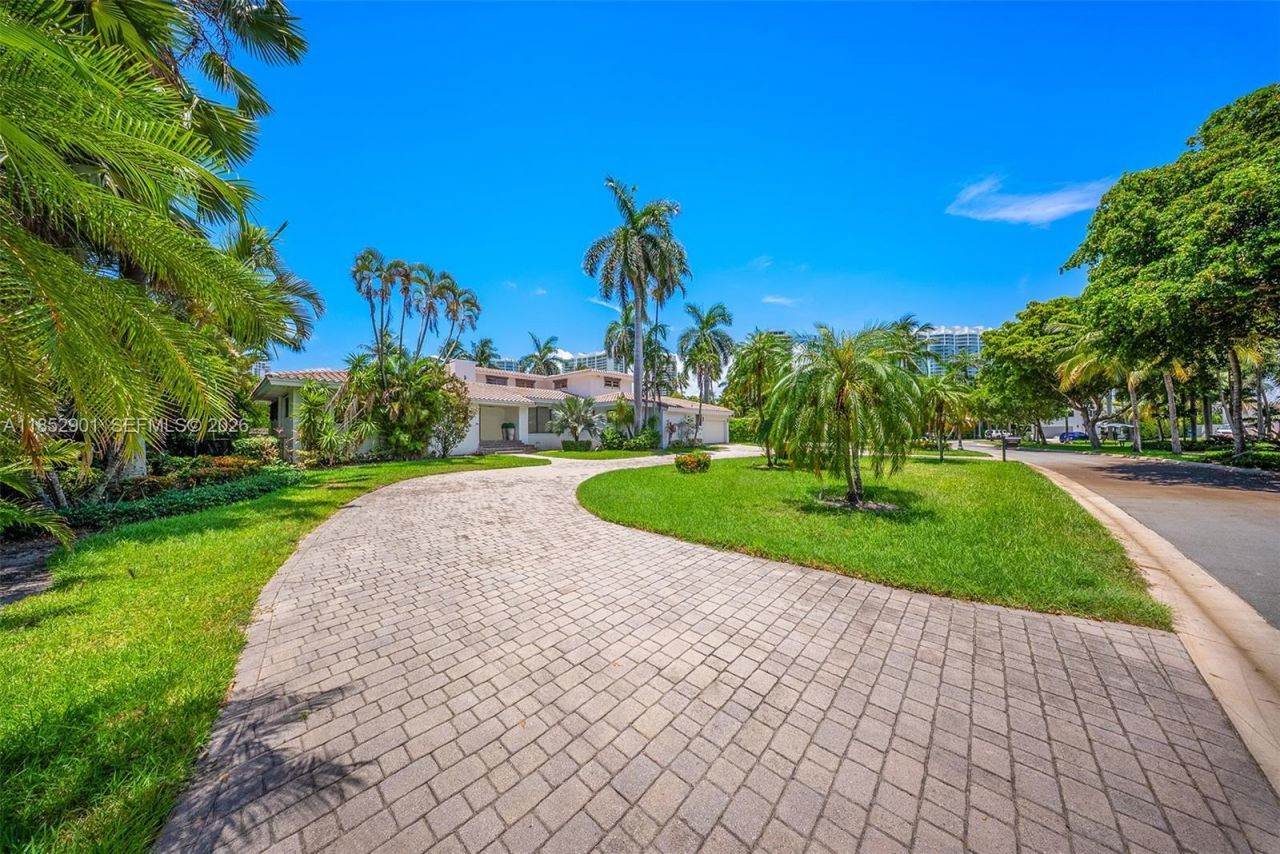 268 S Parkway, Golden Beach, FL 33160 Photo