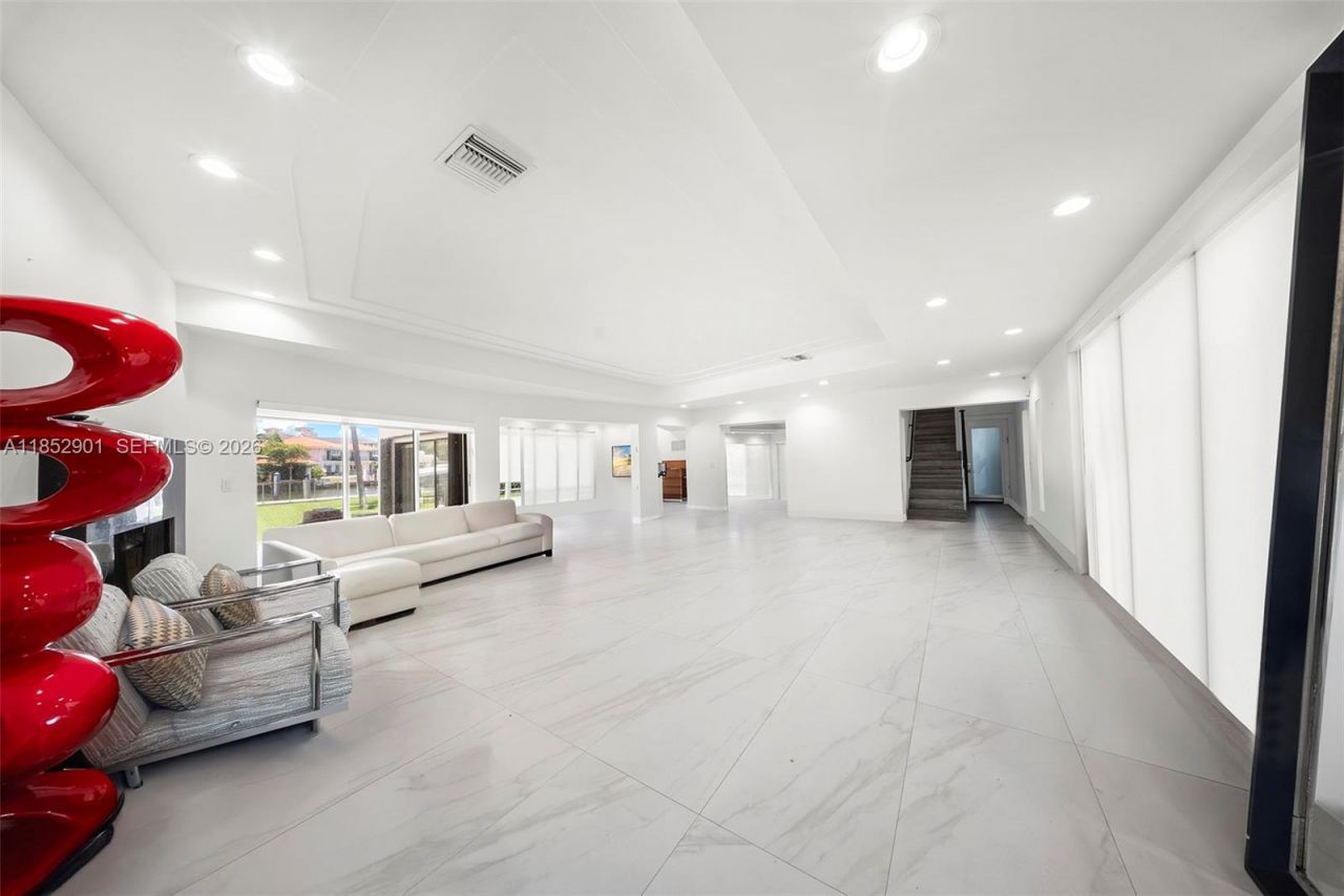 268 S Parkway, Golden Beach, FL 33160 Photo