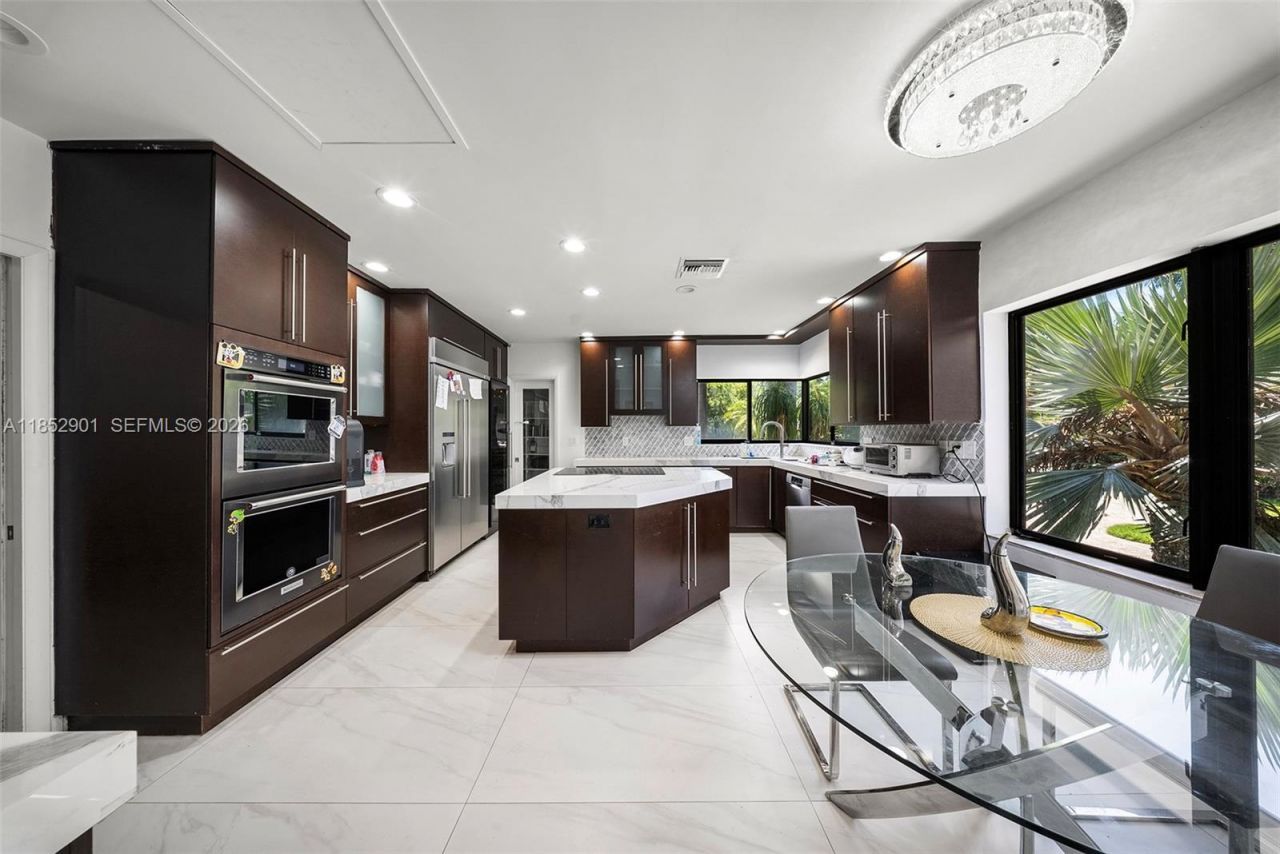 268 S Parkway, Golden Beach, FL 33160 Photo