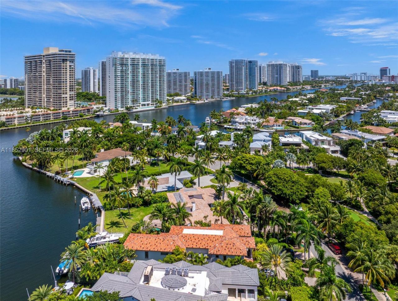 268 S Parkway, Golden Beach, FL 33160 Photo