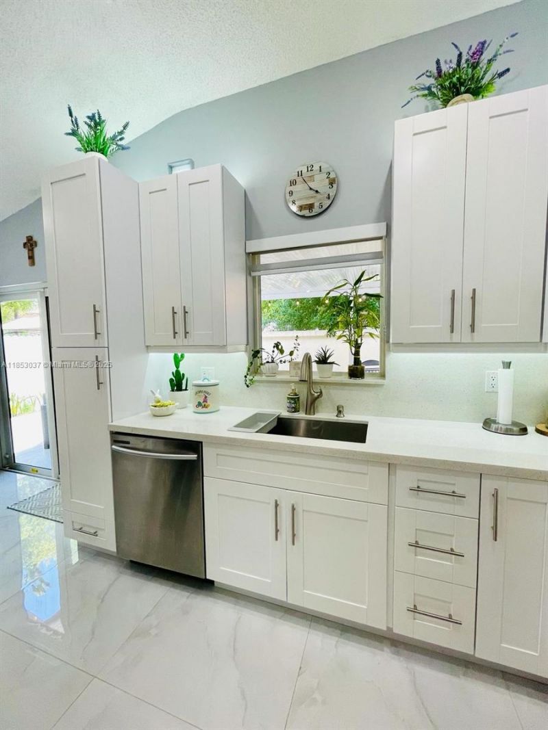 18336 NW 6th St, Pembroke Pines, FL 33029 Photo