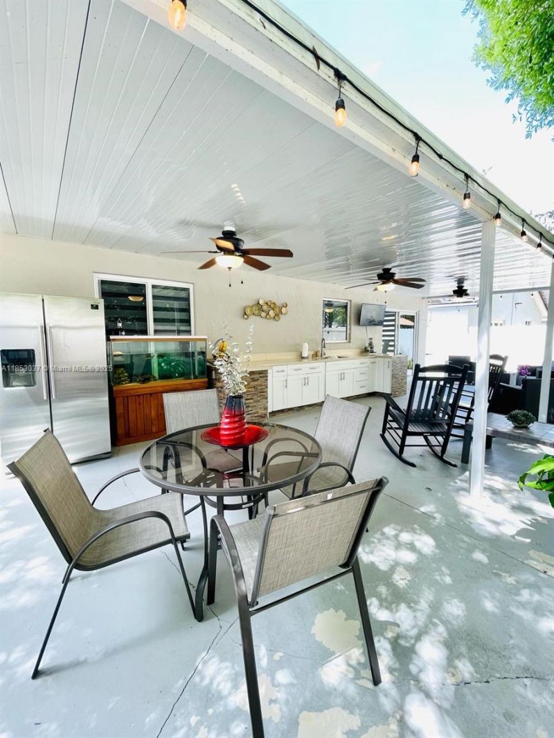 18336 NW 6th St, Pembroke Pines, FL 33029 Photo