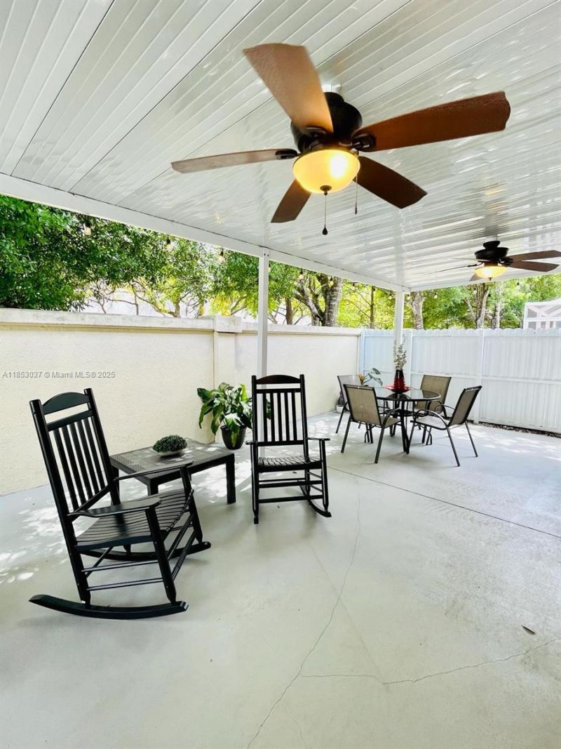 18336 NW 6th St, Pembroke Pines, FL 33029 Photo