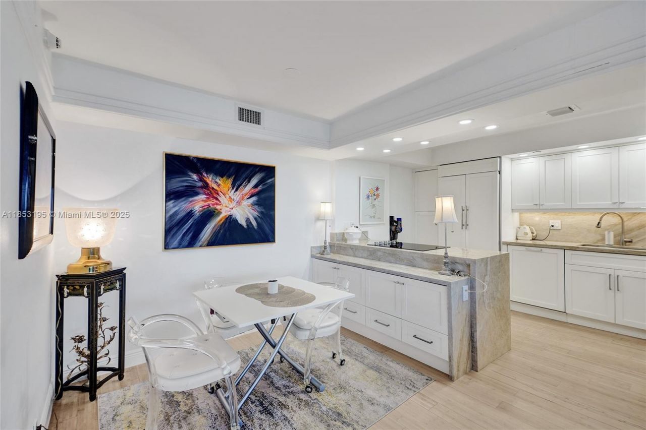 4000 Towerside Ter, Unit PH9, Miami, FL 33138 Photo