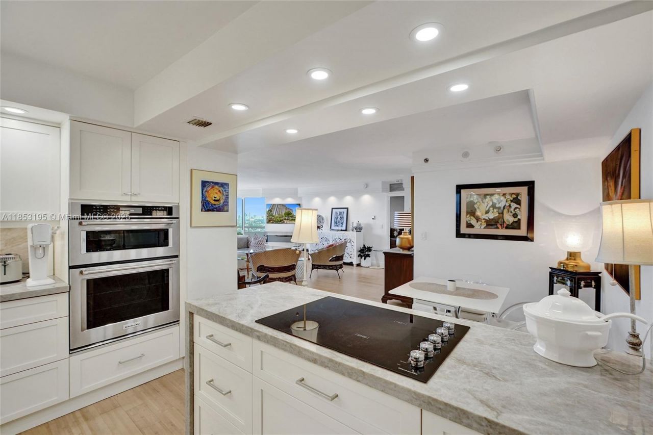 4000 Towerside Ter, Unit PH9, Miami, FL 33138 Photo