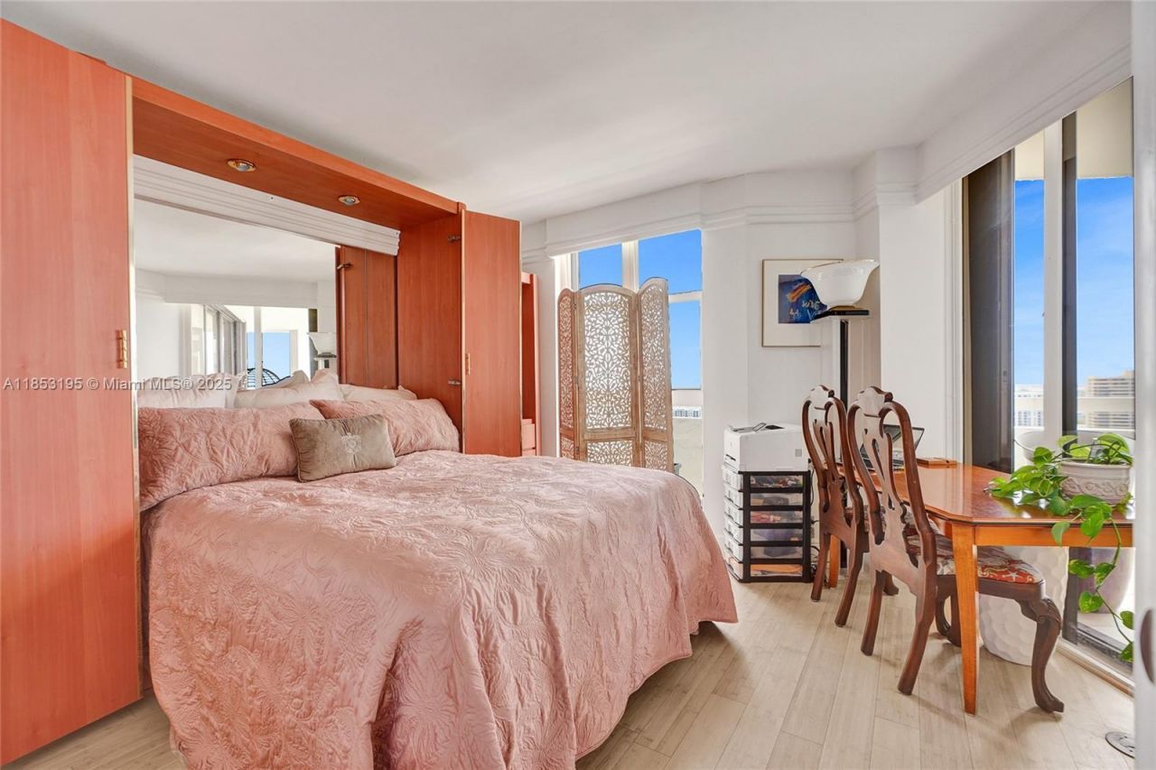 4000 Towerside Ter, Unit PH9, Miami, FL 33138 Photo