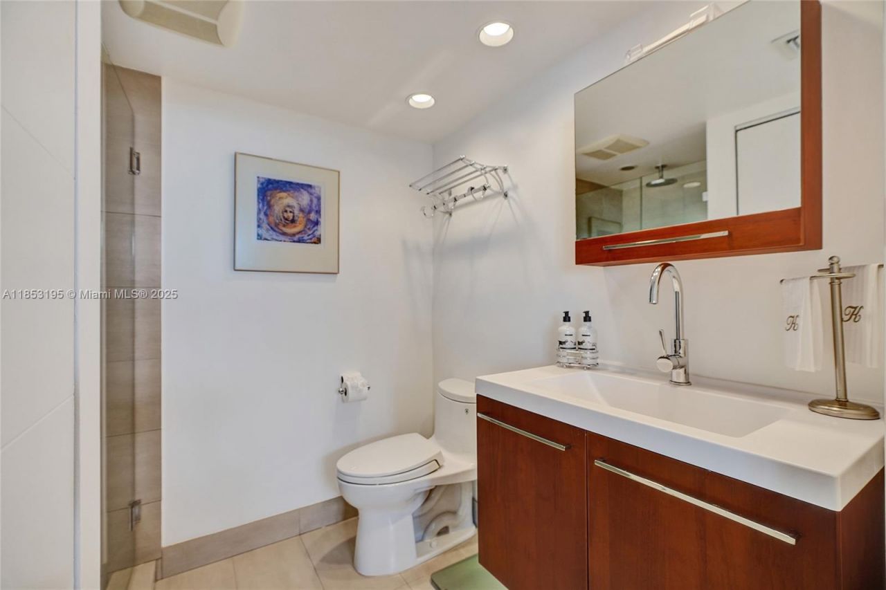 4000 Towerside Ter, Unit PH9, Miami, FL 33138 Photo