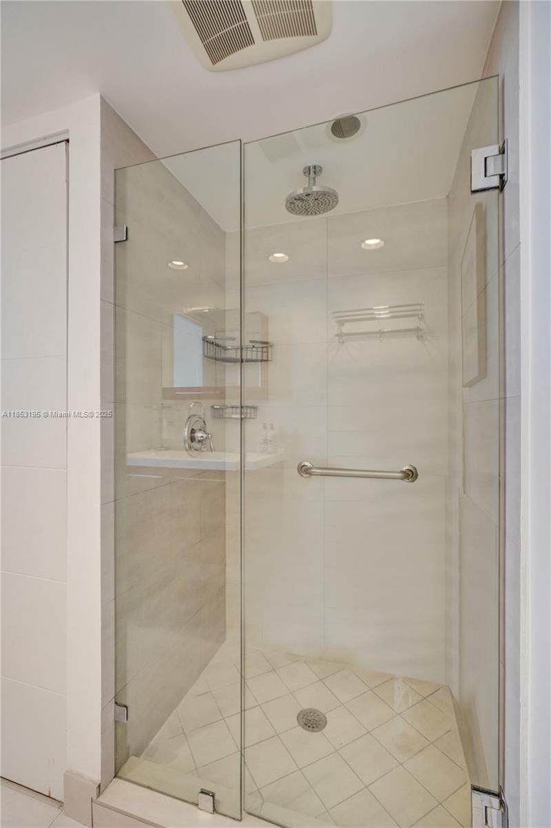 4000 Towerside Ter, Unit PH9, Miami, FL 33138 Photo