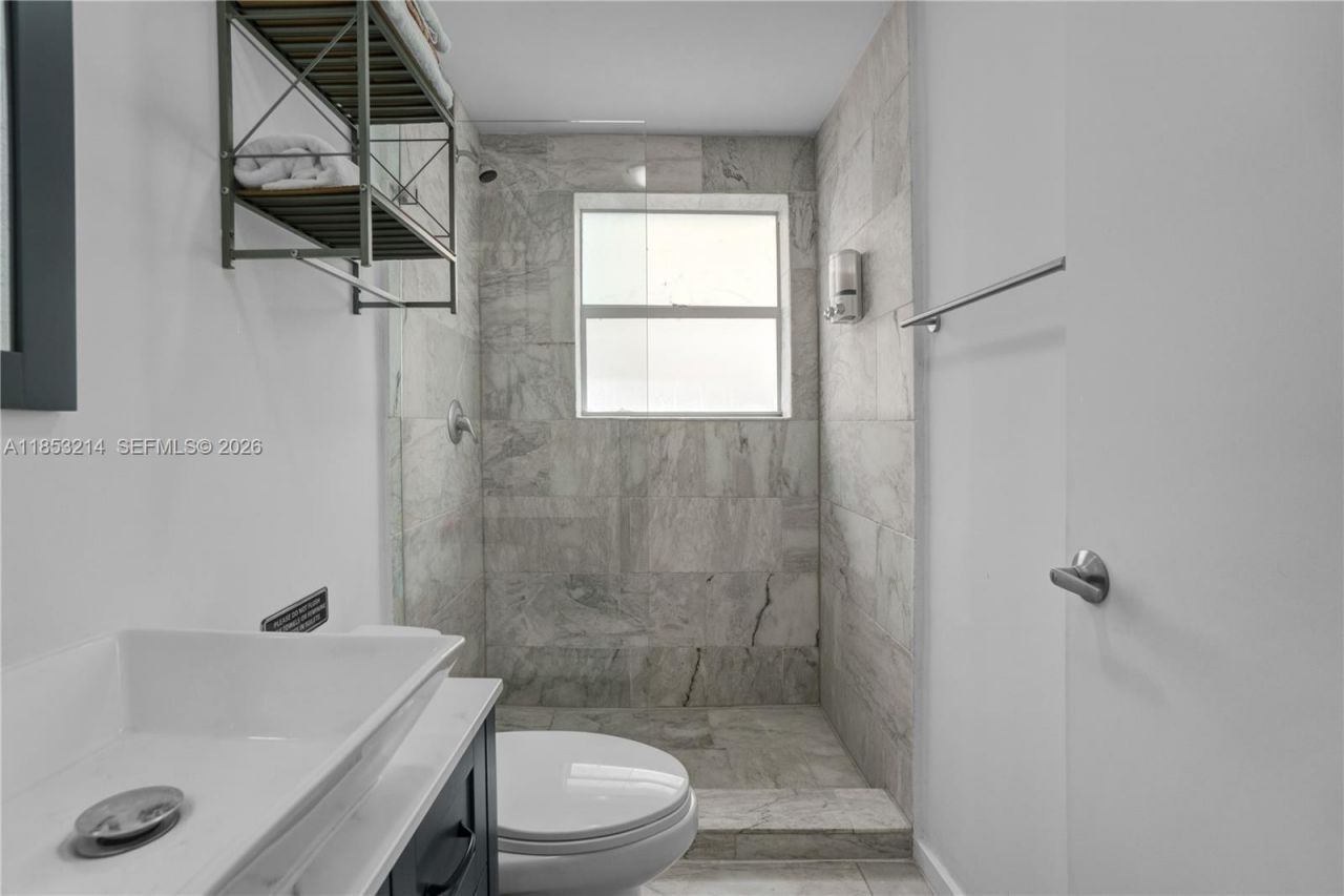 810 7th St, Unit 107, Miami Beach, FL 33139 Photo