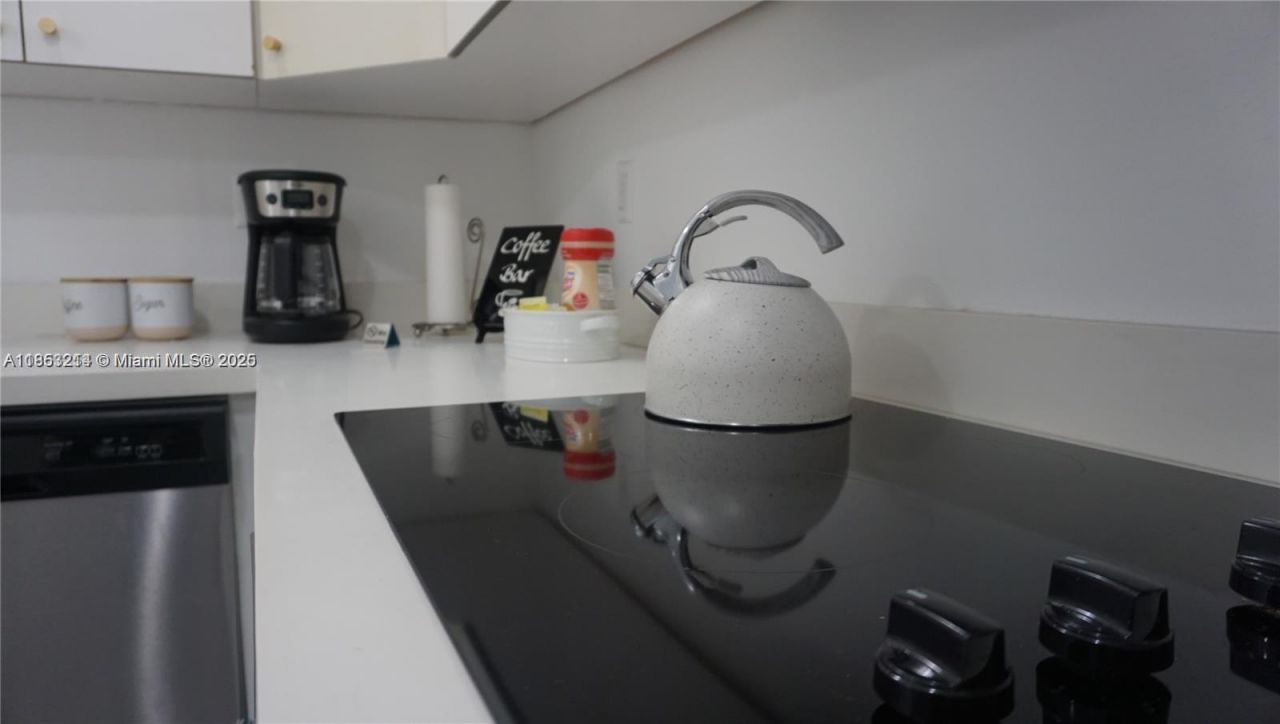 810 7th St, Unit 107, Miami Beach, FL 33139 Photo