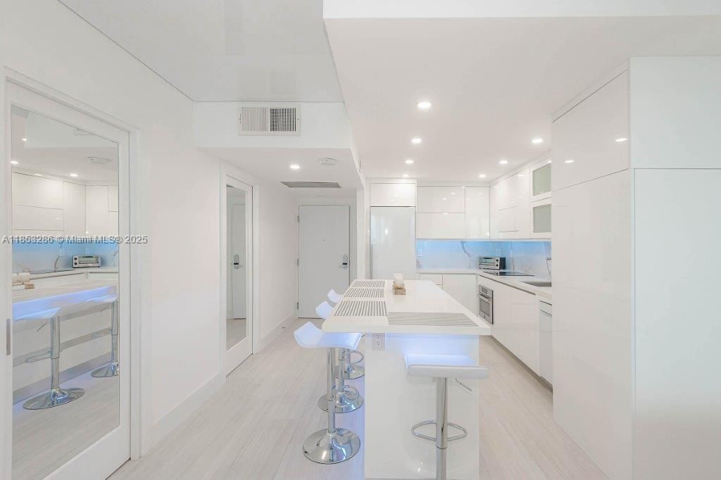 2301 Collins Ave, Unit 811, Miami Beach, FL 33139 Photo