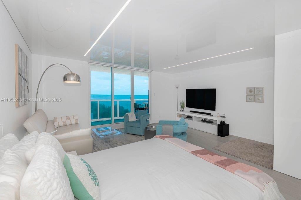 2301 Collins Ave, Unit 811, Miami Beach, FL 33139 Photo