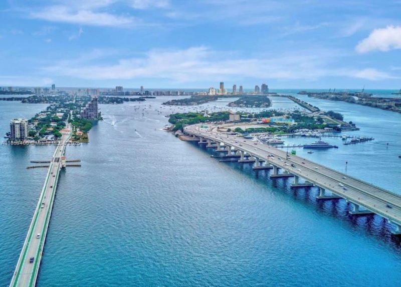 555 NE 15th St, Unit 32D, Miami, FL 33132 Photo