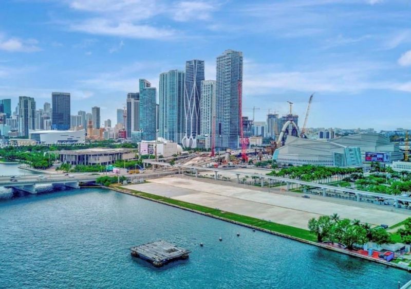 555 NE 15th St, Unit 32D, Miami, FL 33132 Photo