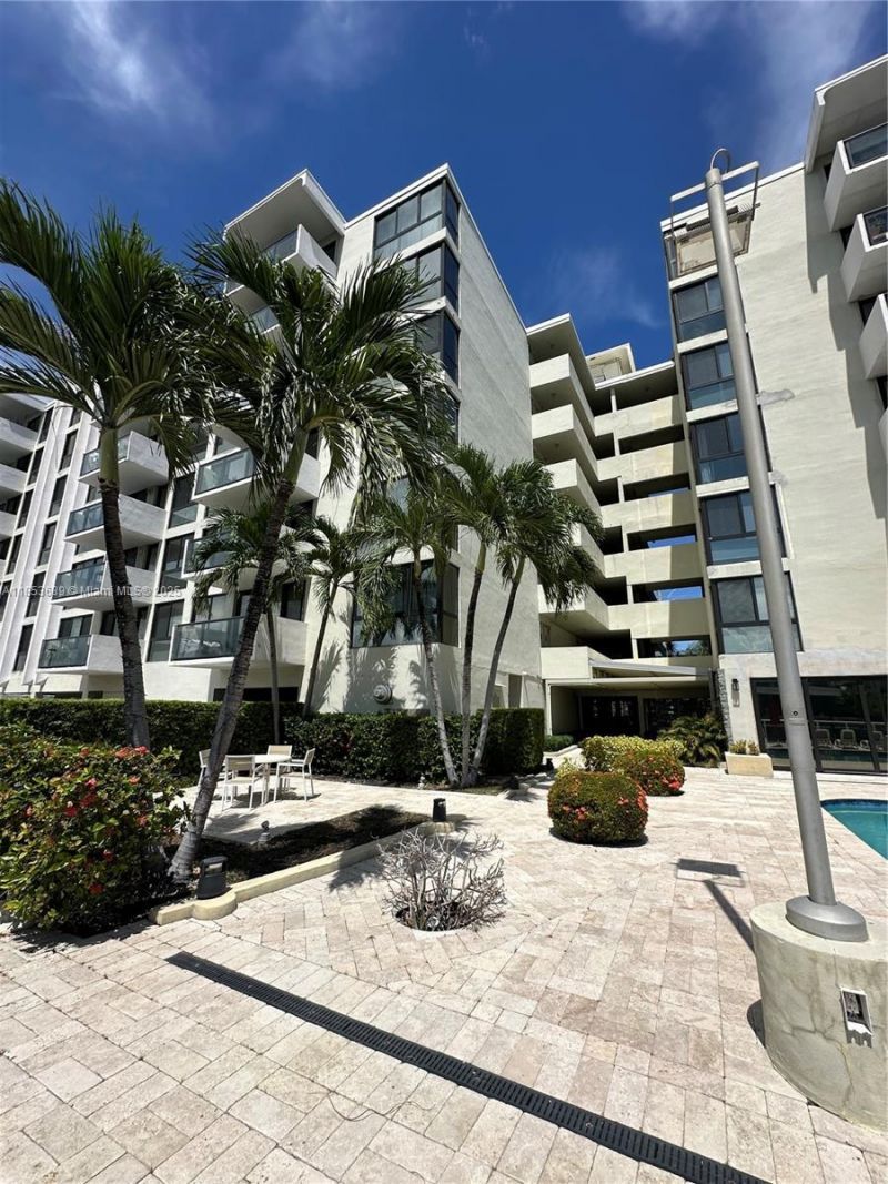 9800 W Bay Harbor Dr, Unit 206, Bay Harbor Islands, FL 33154 Photo
