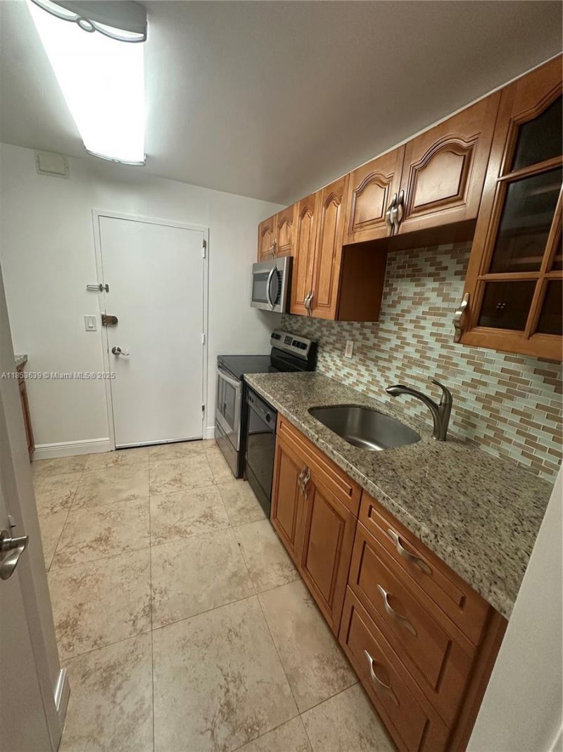 9800 W Bay Harbor Dr, Unit 206, Bay Harbor Islands, FL 33154 Photo