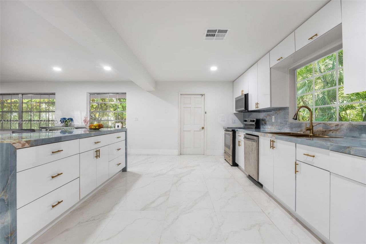 528 Sevilla Ave, Coral Gables, FL 33134 Photo