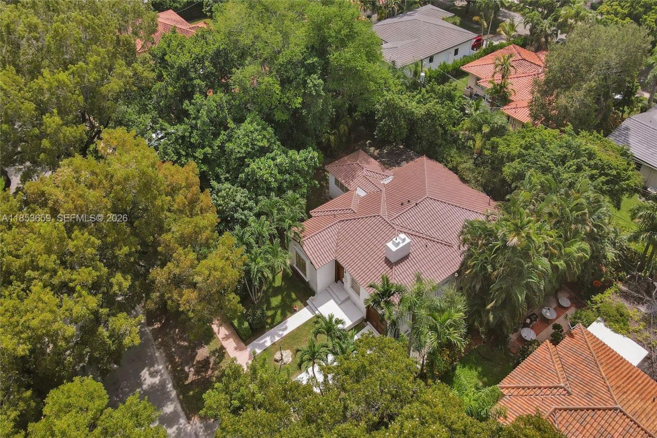 528 Sevilla Ave, Coral Gables, FL 33134 Photo