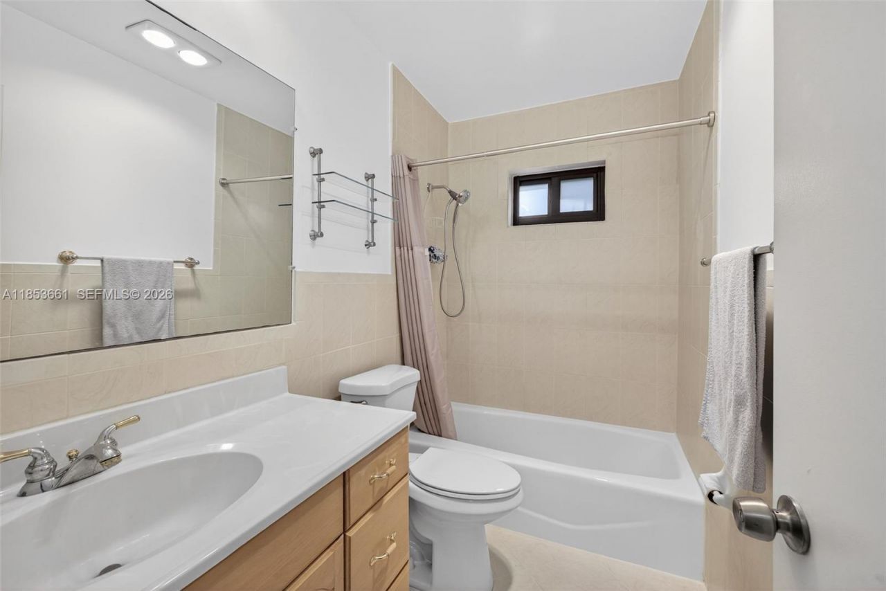 2481 SE 15th St, Pompano Beach, FL 33062 Photo