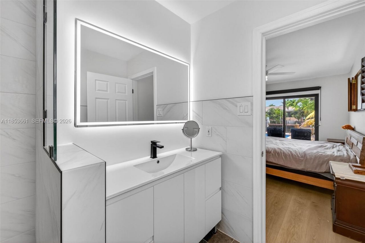 2481 SE 15th St, Pompano Beach, FL 33062 Photo