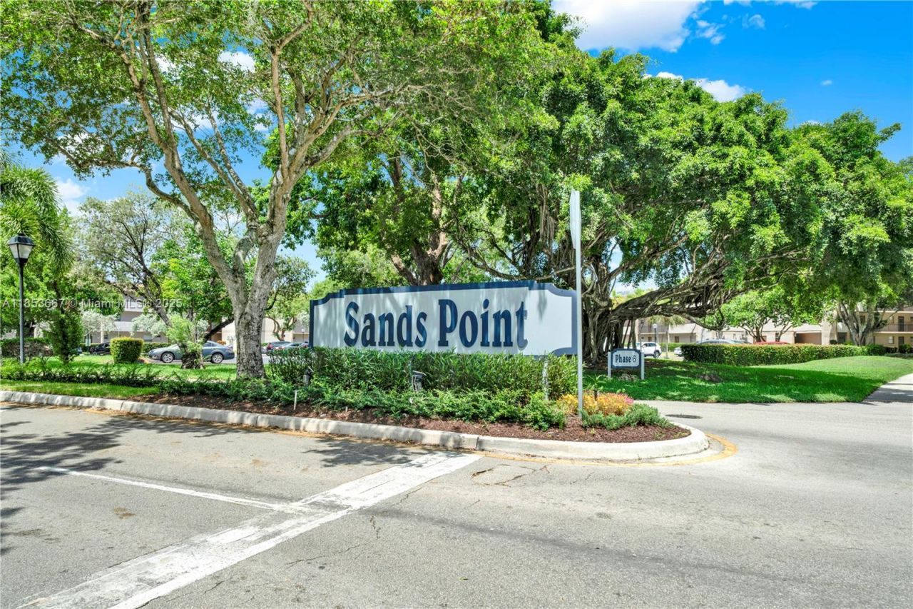 8320 Sands Point Blvd, Unit M107, Tamarac, FL 33321 Photo