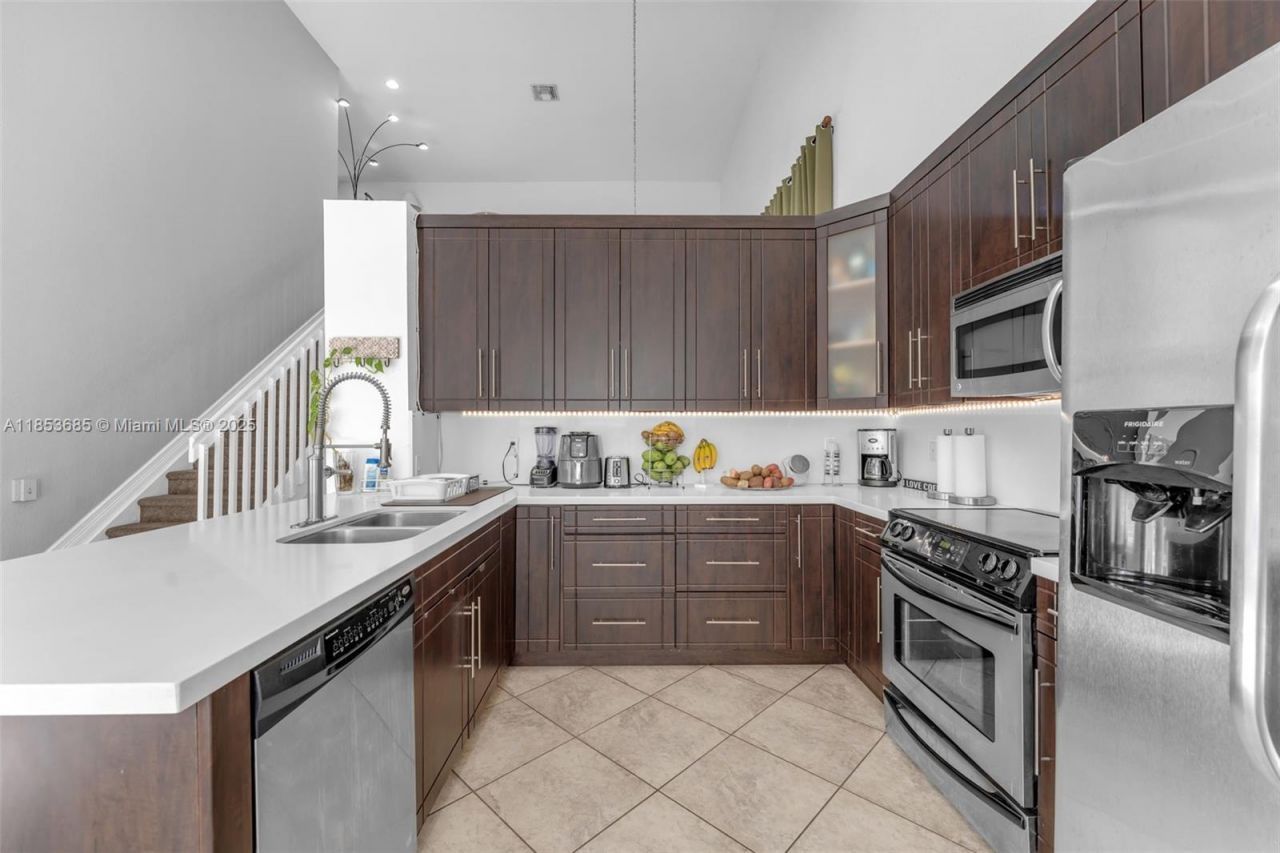 1755 NE 37th Ave, Homestead, FL 33033 Photo