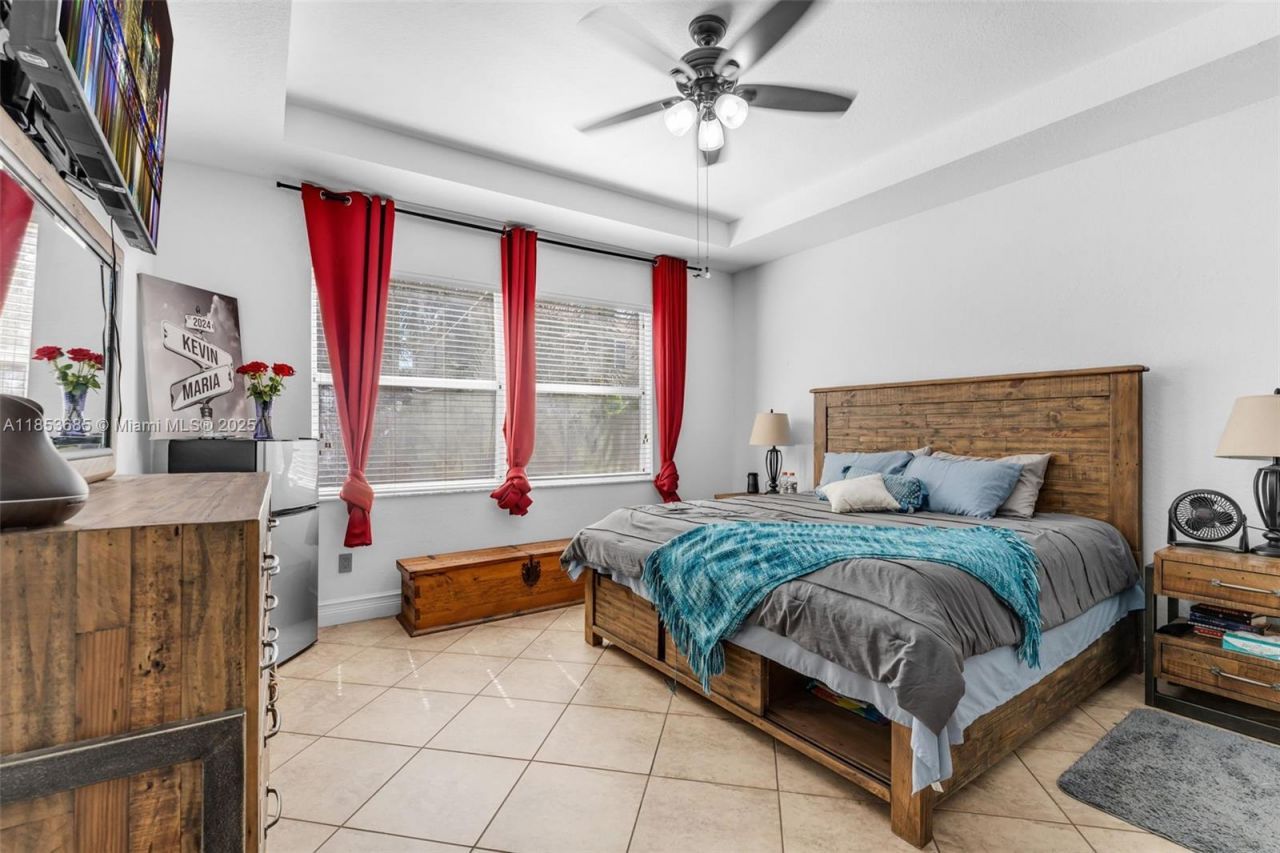 1755 NE 37th Ave, Homestead, FL 33033 Photo