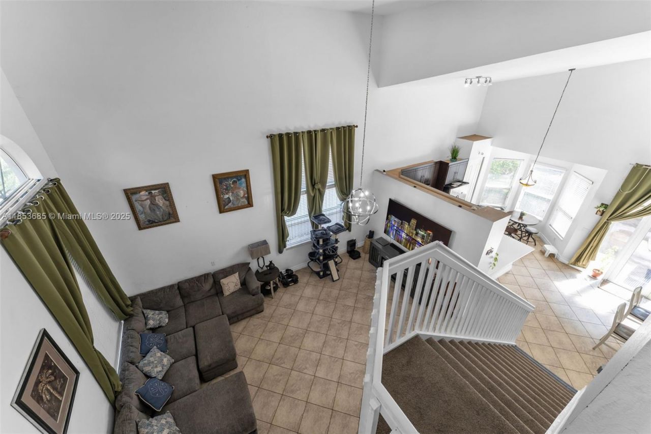 1755 NE 37th Ave, Homestead, FL 33033 Photo