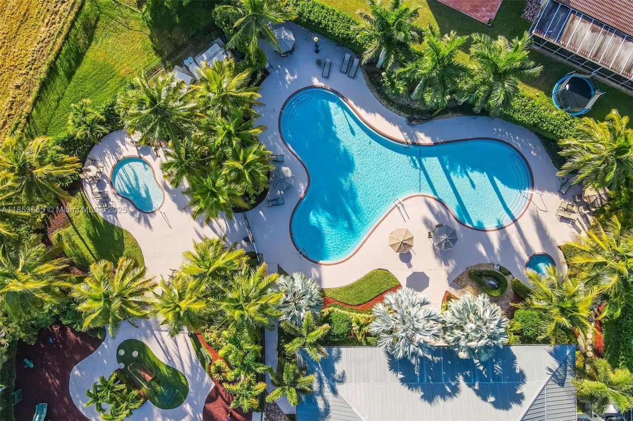 1755 NE 37th Ave, Homestead, FL 33033 Photo