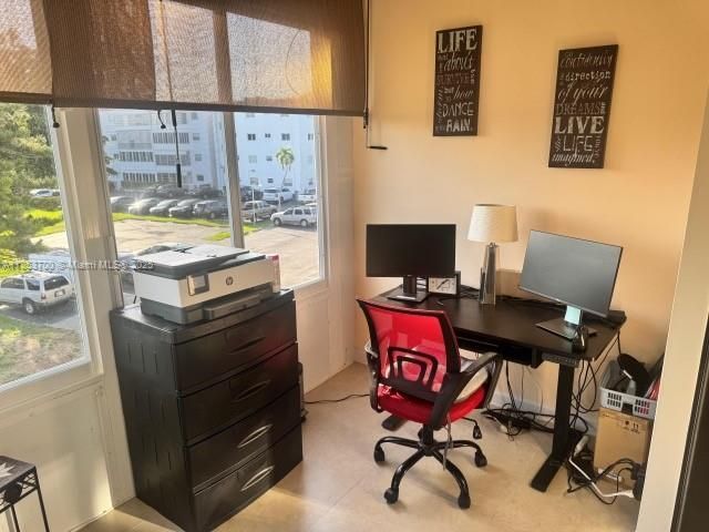 4270 NW 40th St, Unit 306, Lauderdale Lakes, FL 33319 Photo