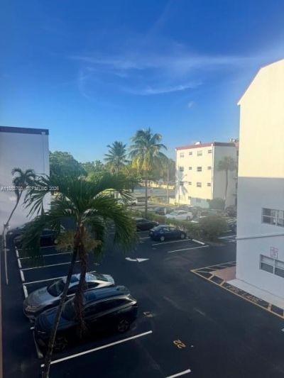 4270 NW 40th St, Unit 306, Lauderdale Lakes, FL 33319 Photo