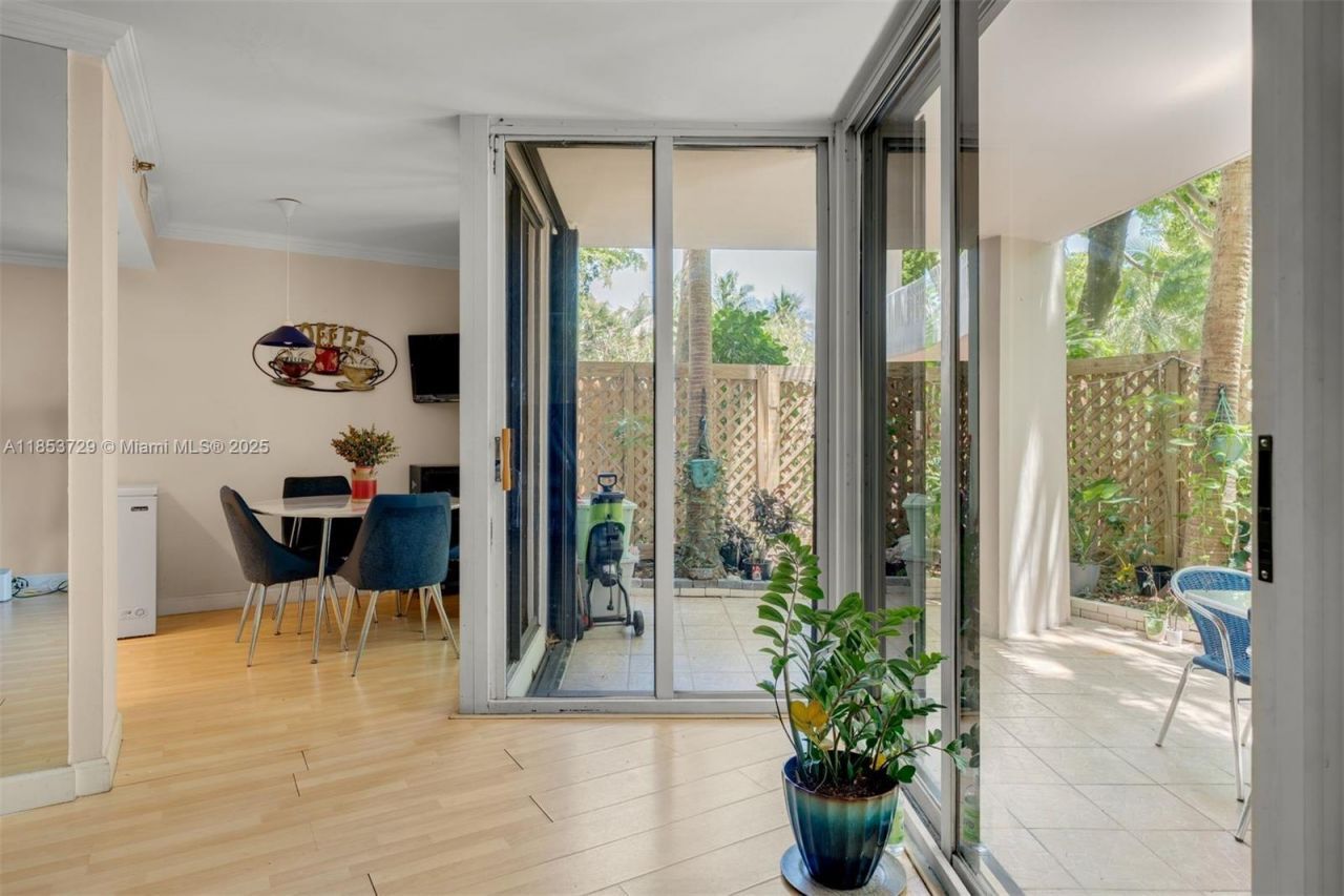 2000 Towerside Ter, Unit 308, Miami, FL 33138 Photo