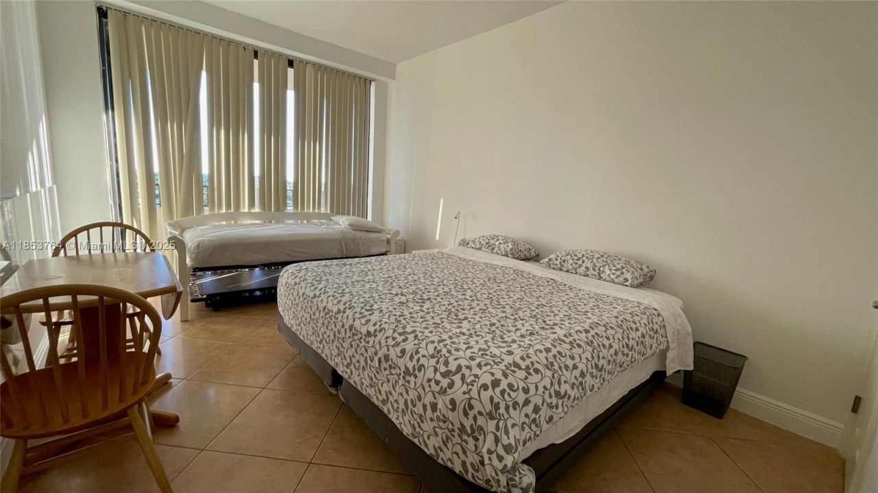 151 Crandon Blvd, Unit 833, Key Biscayne, FL 33149 Photo