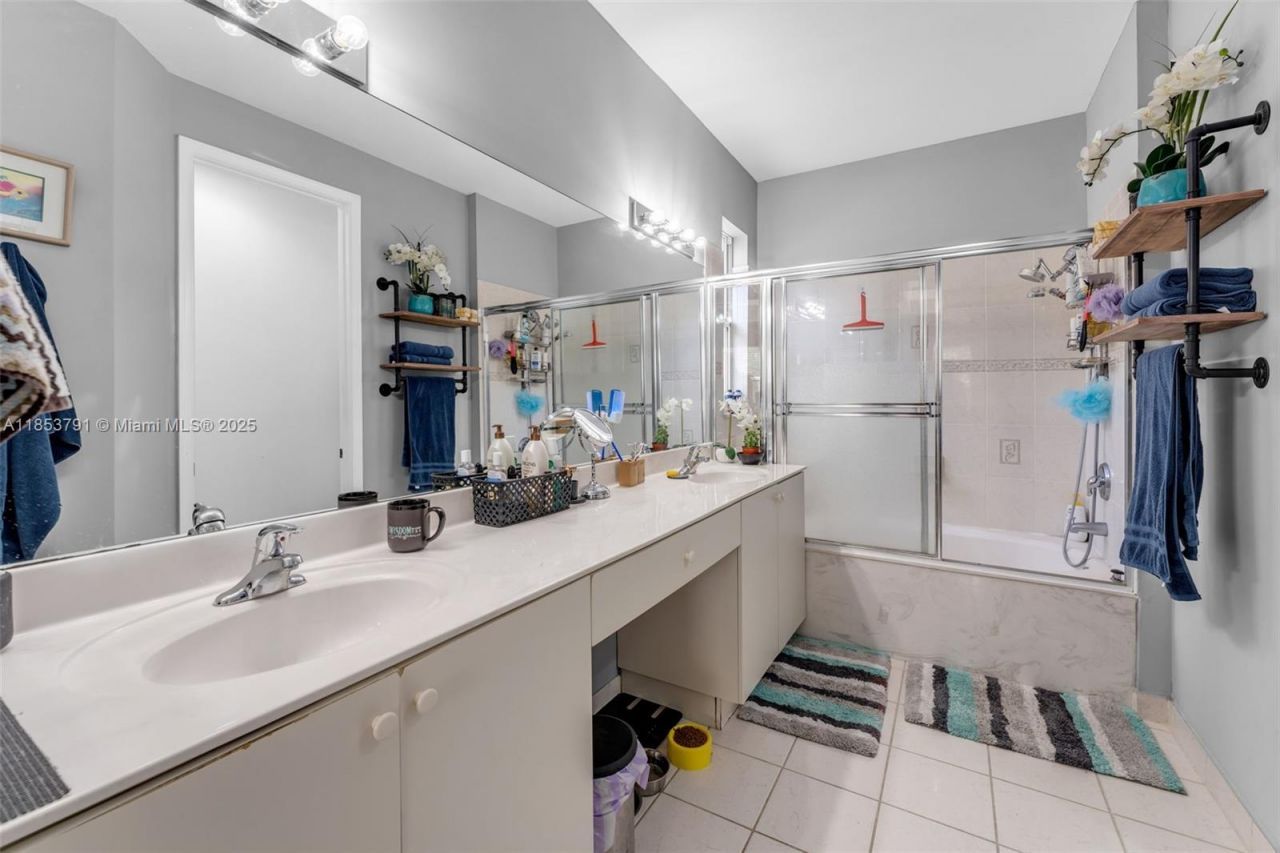 1755 NE 37th Ave, Homestead, FL 33033 Photo