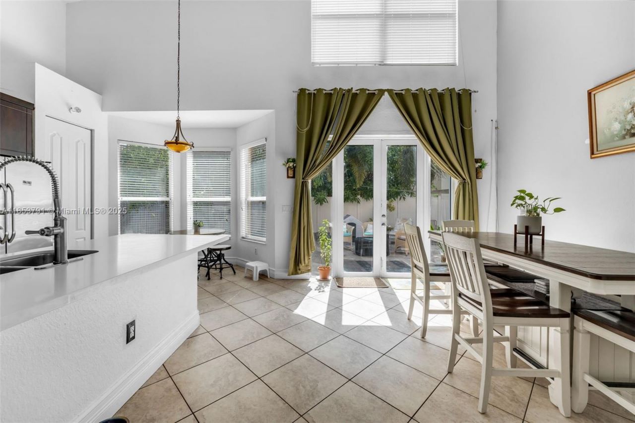 1755 NE 37th Ave, Homestead, FL 33033 Photo